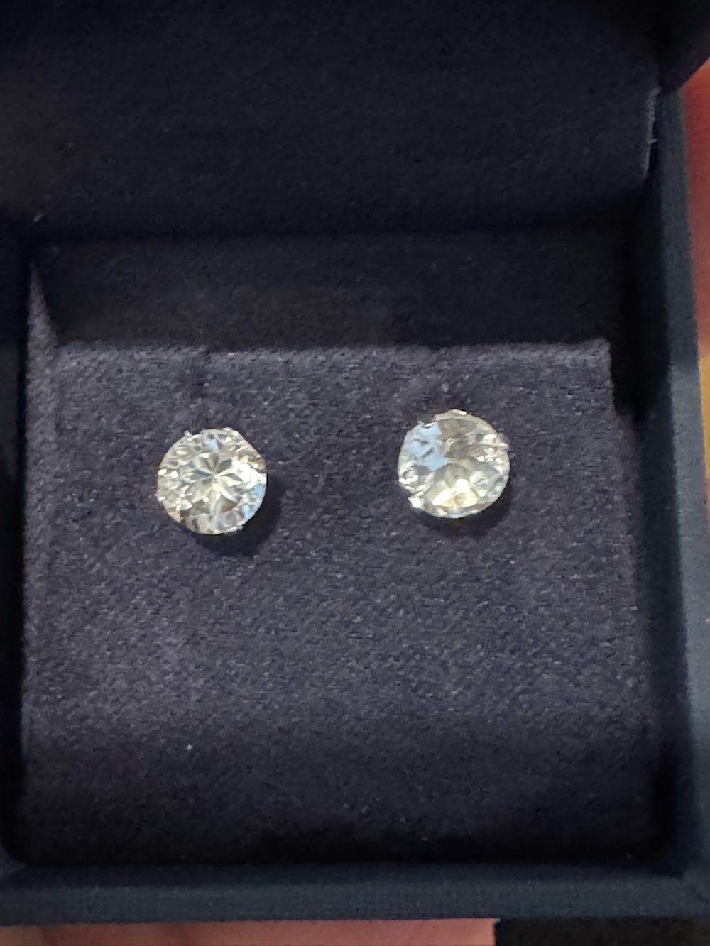 NWT 2.00 CTW Genuine White Topaz Stud Earrings Sterling Silver